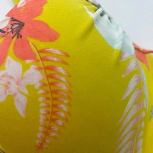 Shade and shore yellow  floral bikini top 32B - Picture 4 of 11